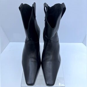STAUD: Elegant Black Leather Women's Boots, size 39,